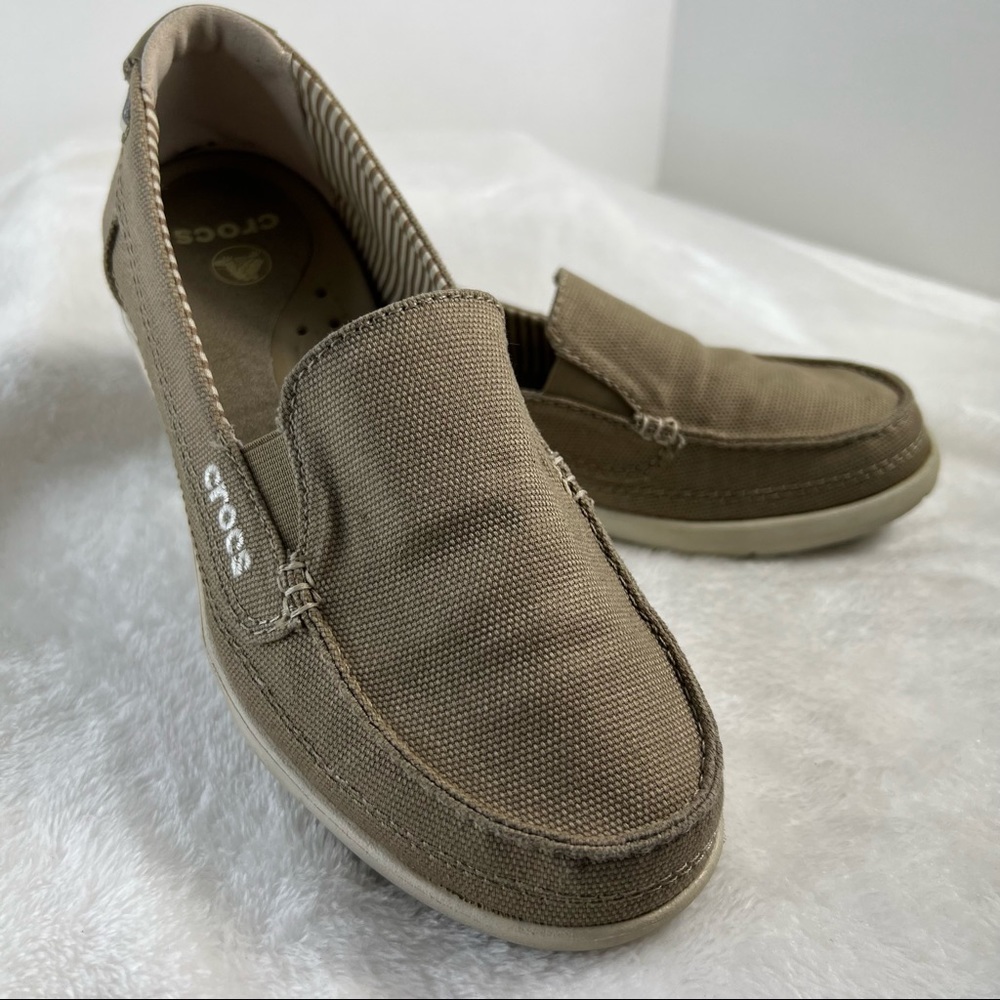 CROCS Walu Canvas Loafer Size 7